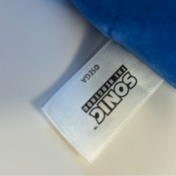 Squishmallow Sonic the Hedgehog 8” - Picture 3 of 5